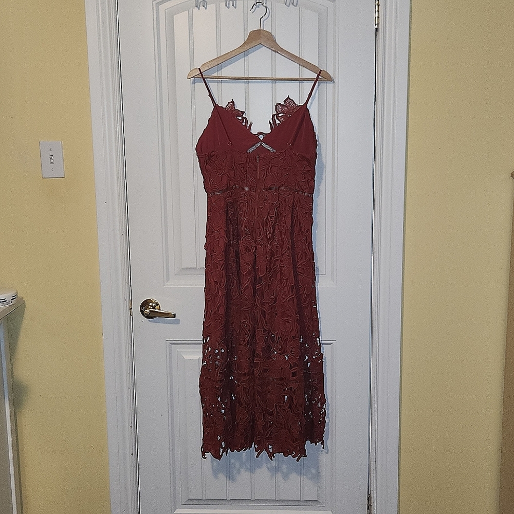 Burgandy lace dress midi